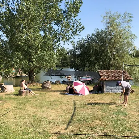 Maison De Ferme, Prairies Sur La Colline, Etang 度假居 *