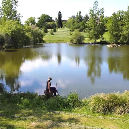 Maison De Ferme, Prairies Sur La Colline, Etang