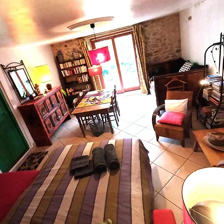 Maison De Ferme, Prairies Sur La Colline, Etang 度假居 *