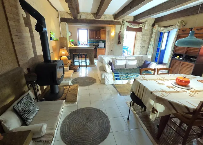 Maison De Ferme, Prairies Sur La Colline, Etang *