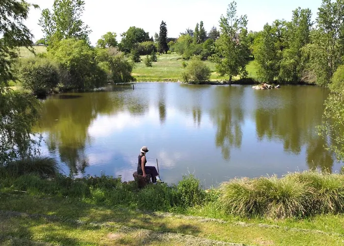 Maison De Ferme, Prairies Sur La Colline, Etang