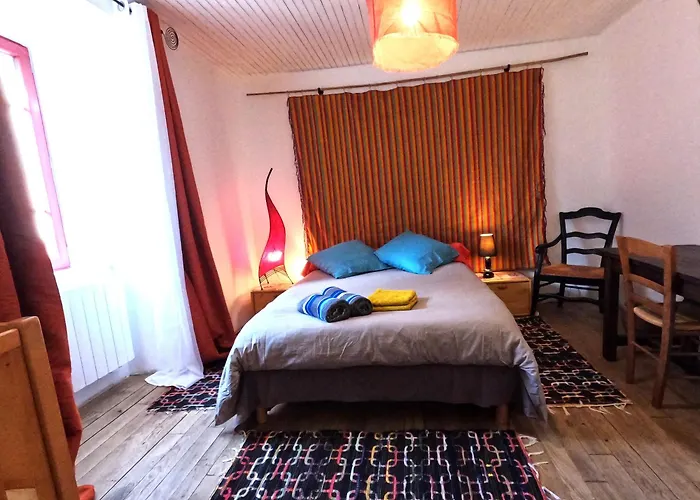 Maison De Ferme, Prairies Sur La Colline, Etang Dom wakacyjny Lanuejouls-et-Privezac