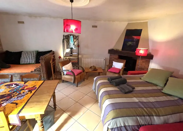 Maison De Ferme, Prairies Sur La Colline, Etang